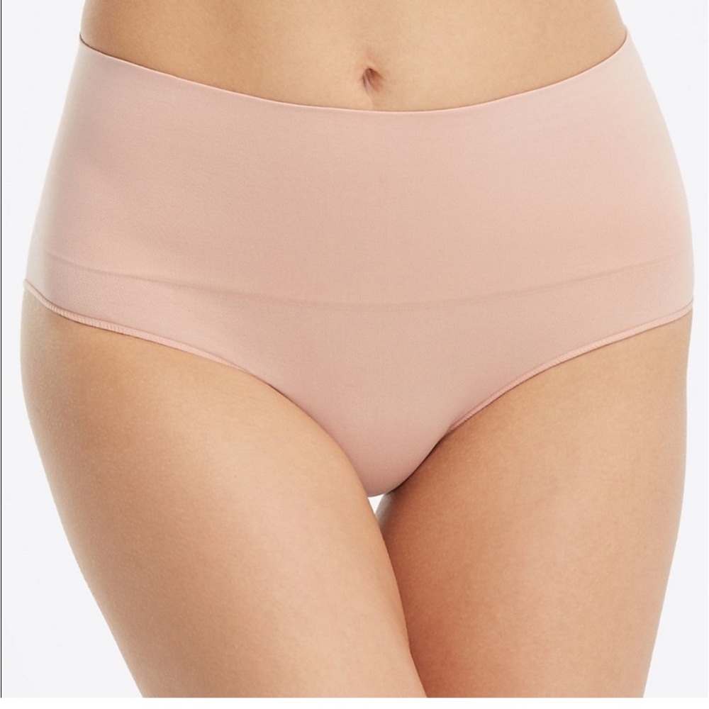 Spanx Everyday Shaping Brief Panties in Vintage Rose color NWT